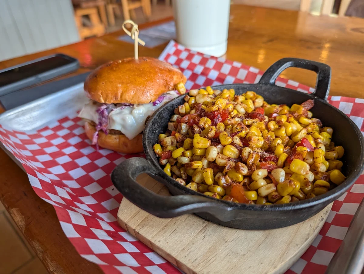 Food & drink, Boshkung Smokehouse