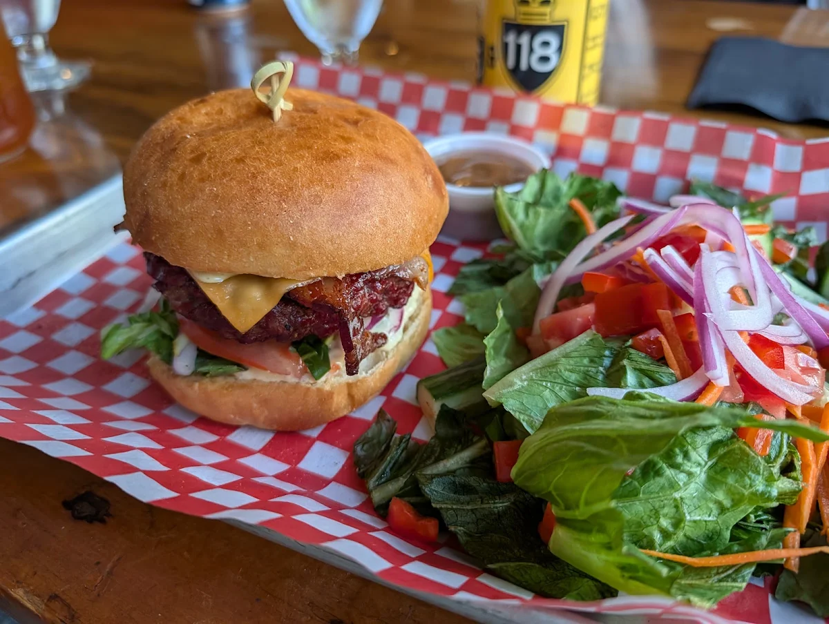 Food & drink, Boshkung Smokehouse