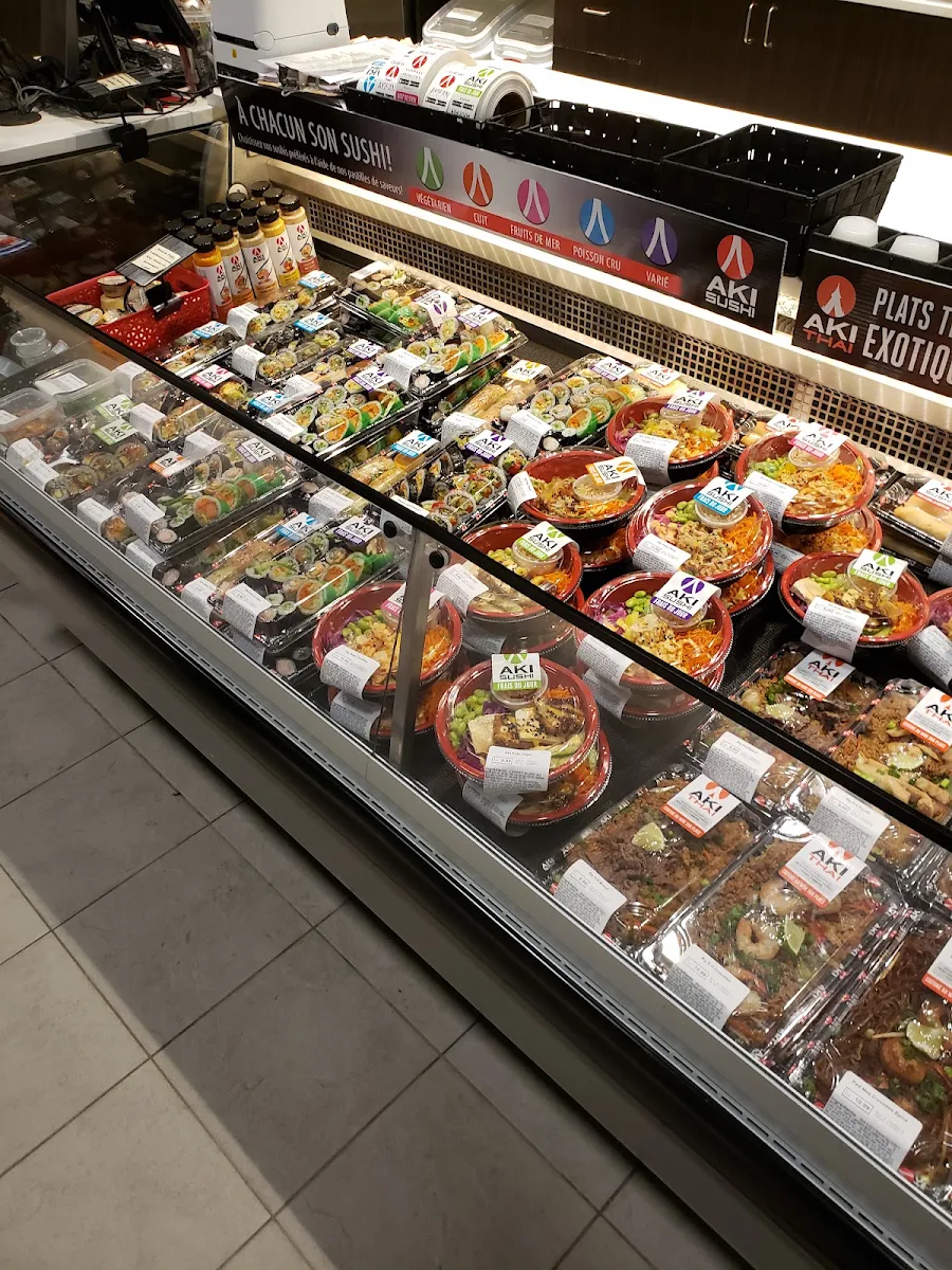 Vibe, Aki Sushi