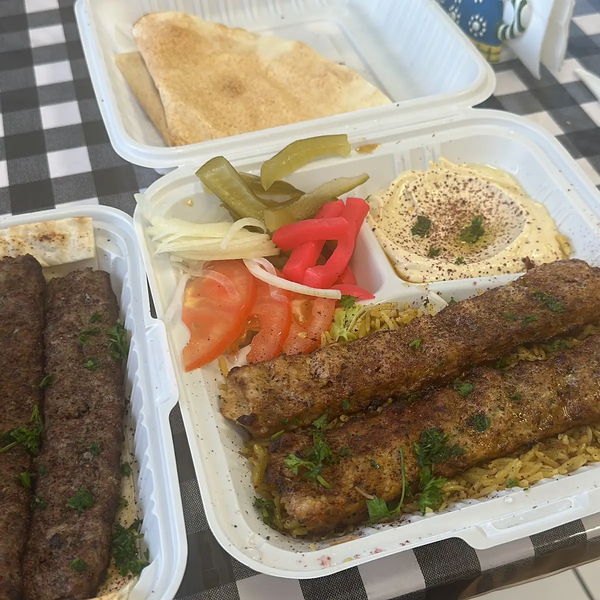 Food & drink, Bayt Ahalna Restaurant - مطعم بيت أهلنا