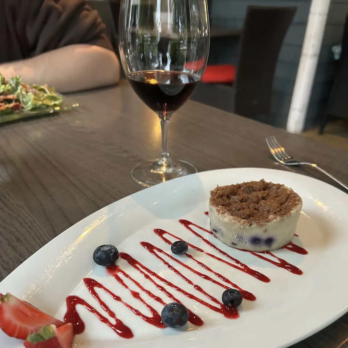 Food & drink, Zees Wine Bar & Grill