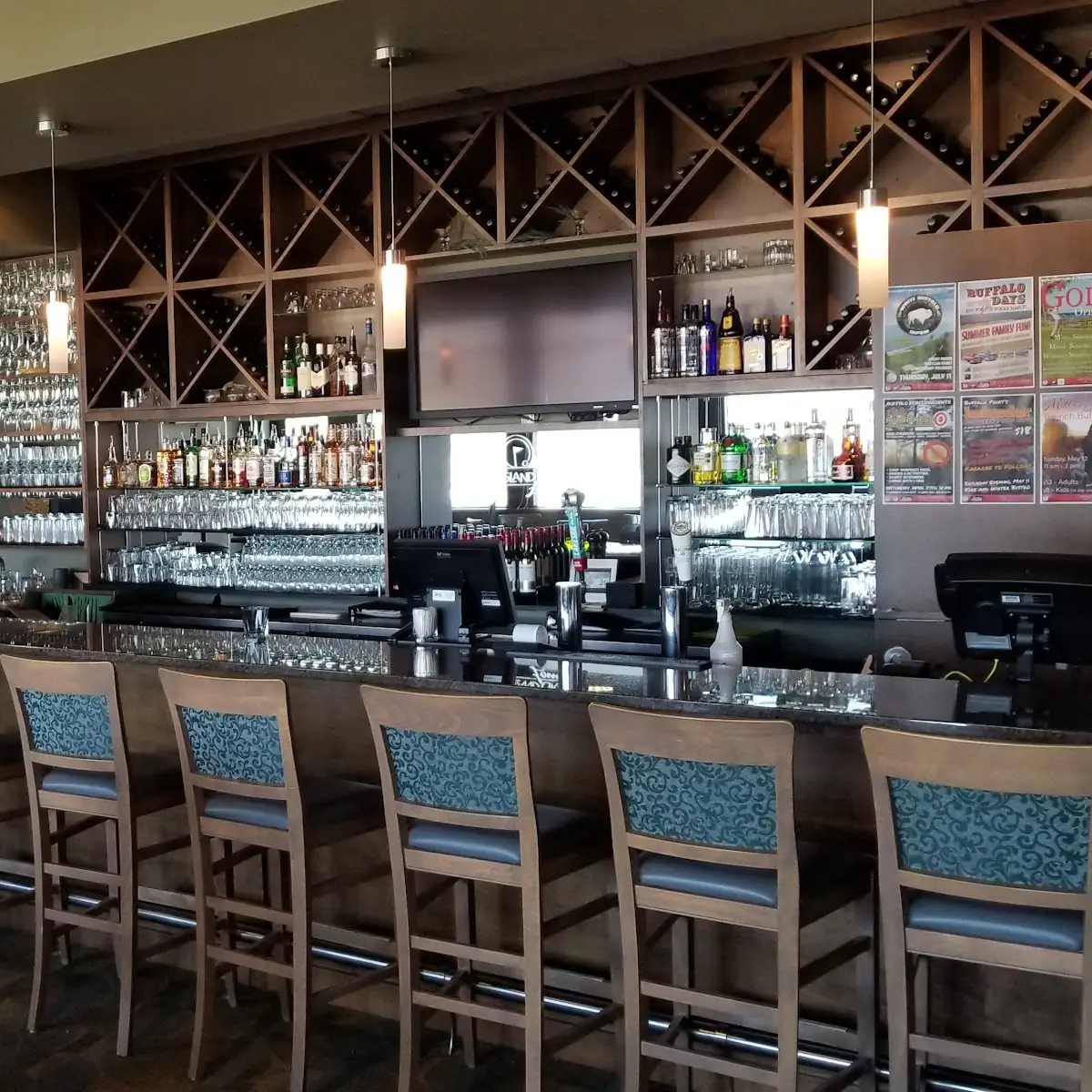 Vibe, Fire & Water Bistro at Buffalo Point