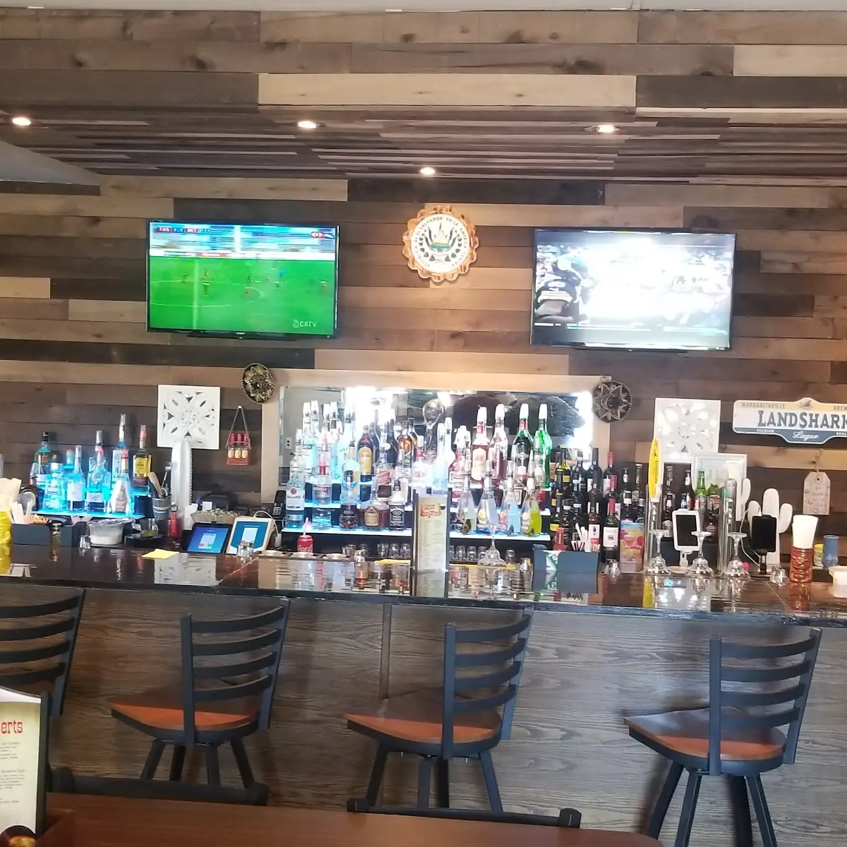 Vibe, Mi Casita Restaurant & Bar