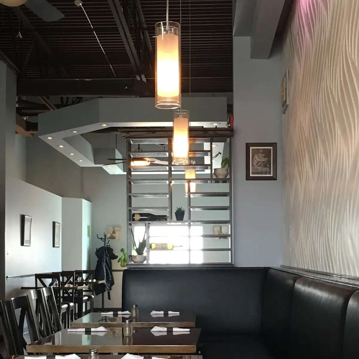 Vibe, Wildwood Grill