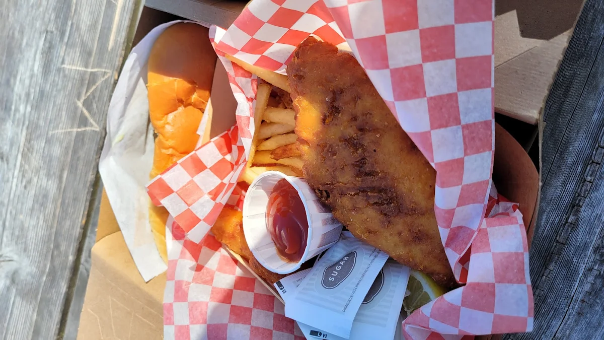 Food & drink, Eats at the Pier at Westminster Pier Park. Open late spring/summer on good weather days. Menu: newwestcity.ca/food