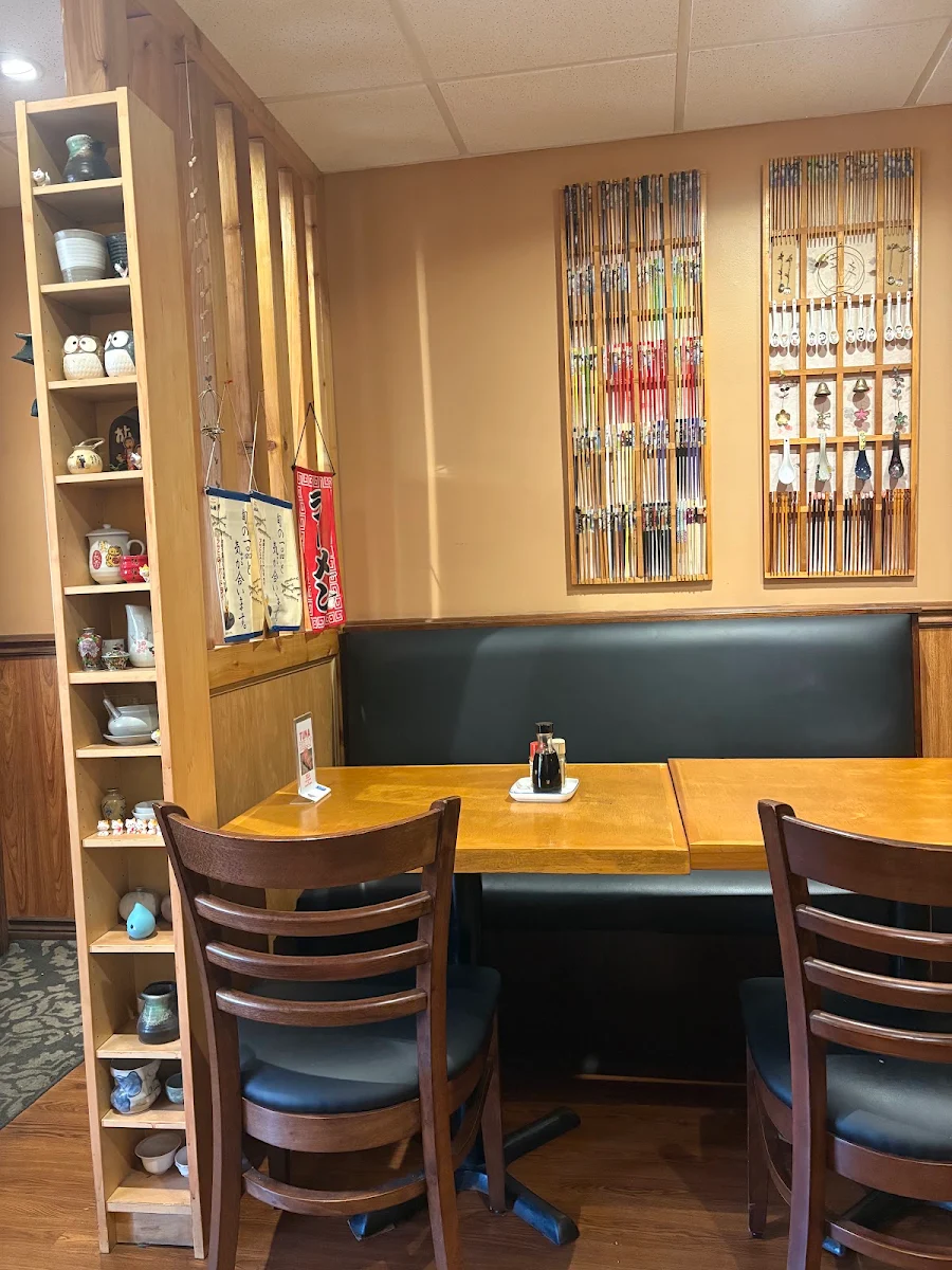 Vibe, Ikkoi Sushi & Ramen Japanese Cuisine