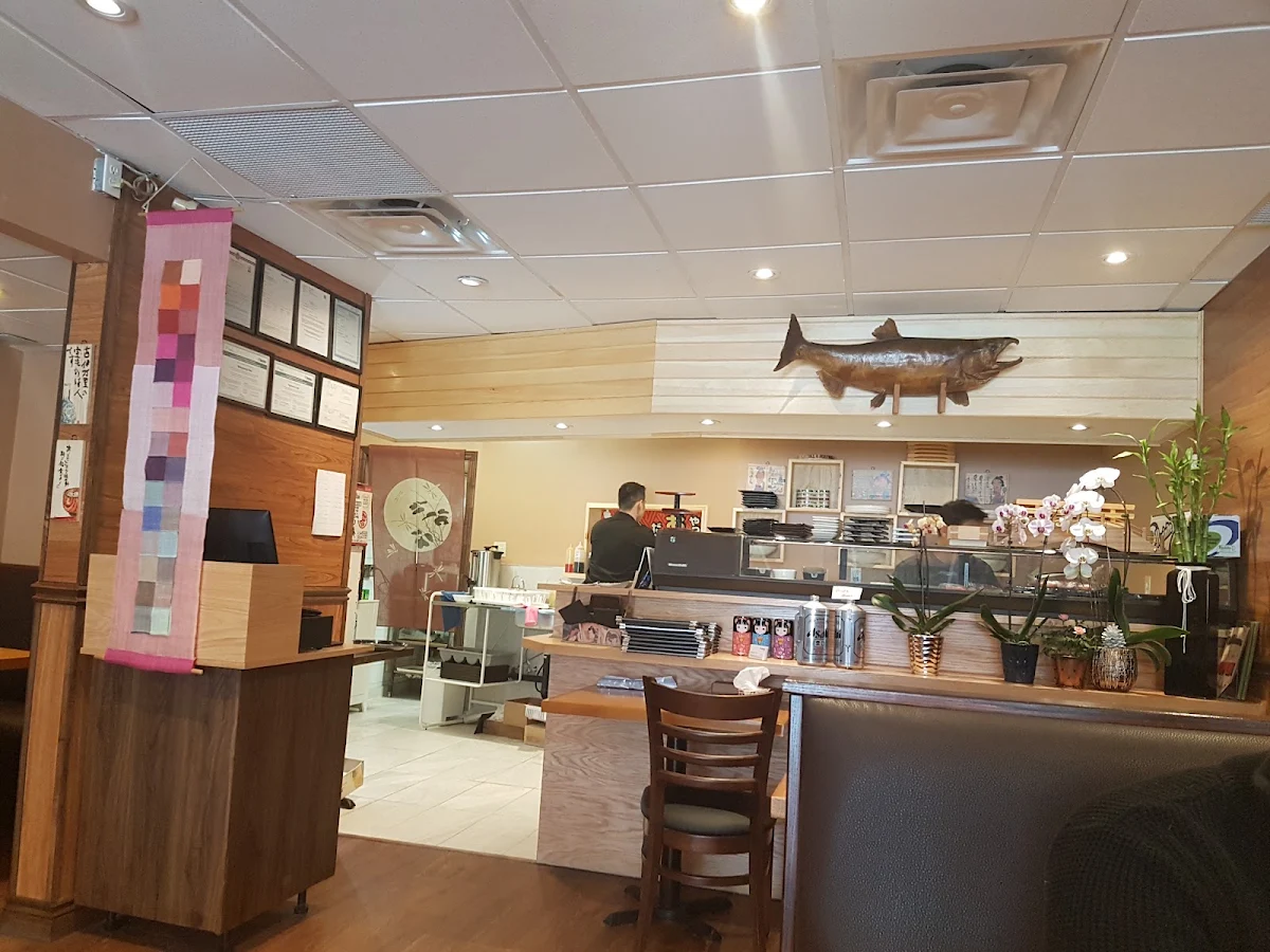 Vibe, Ikkoi Sushi & Ramen Japanese Cuisine