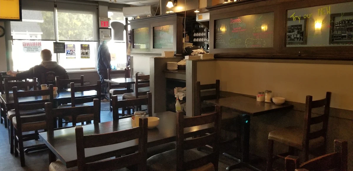 Vibe, Phil's Family Restaurant
