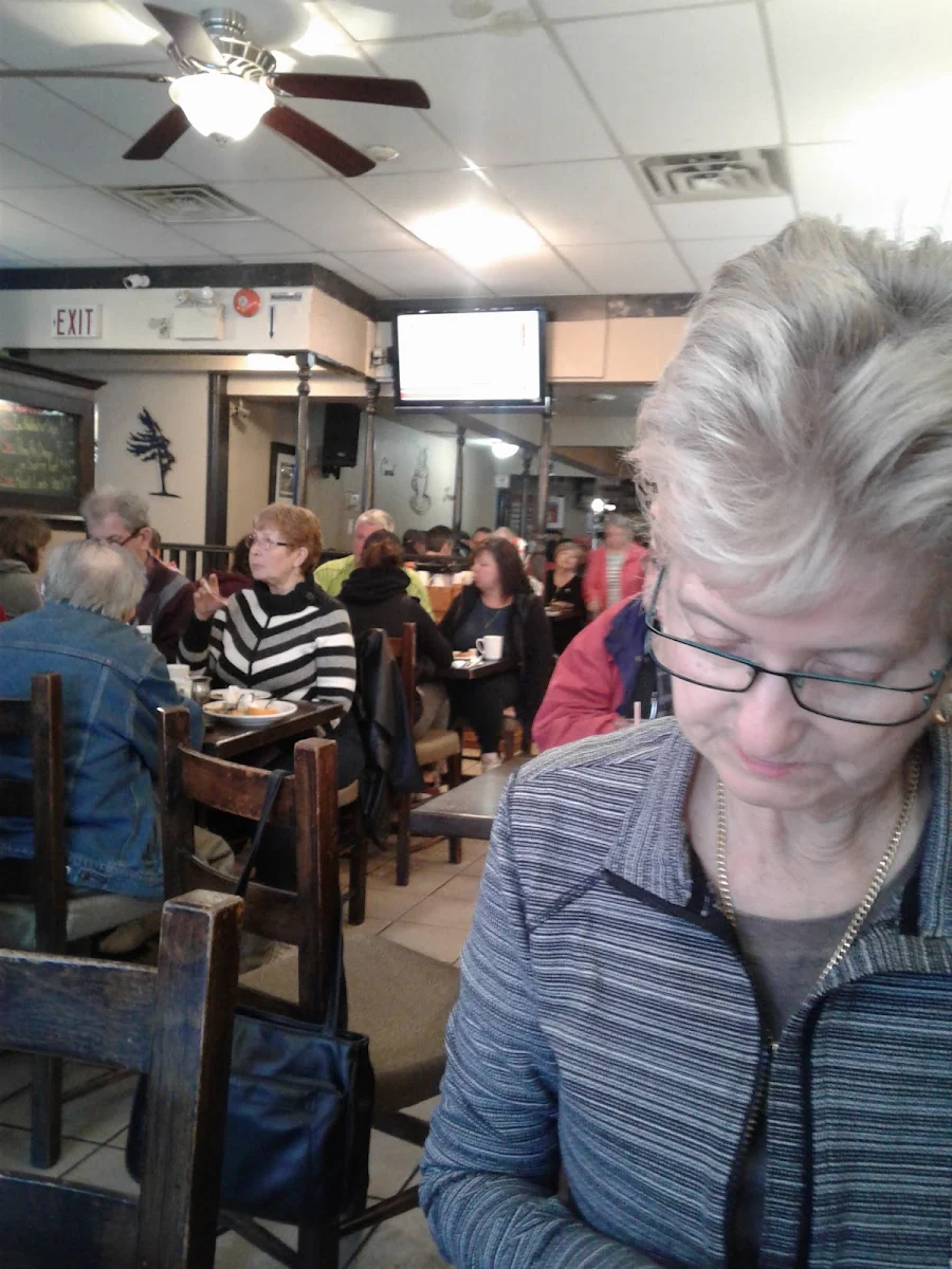 Vibe, Phil's Family Restaurant