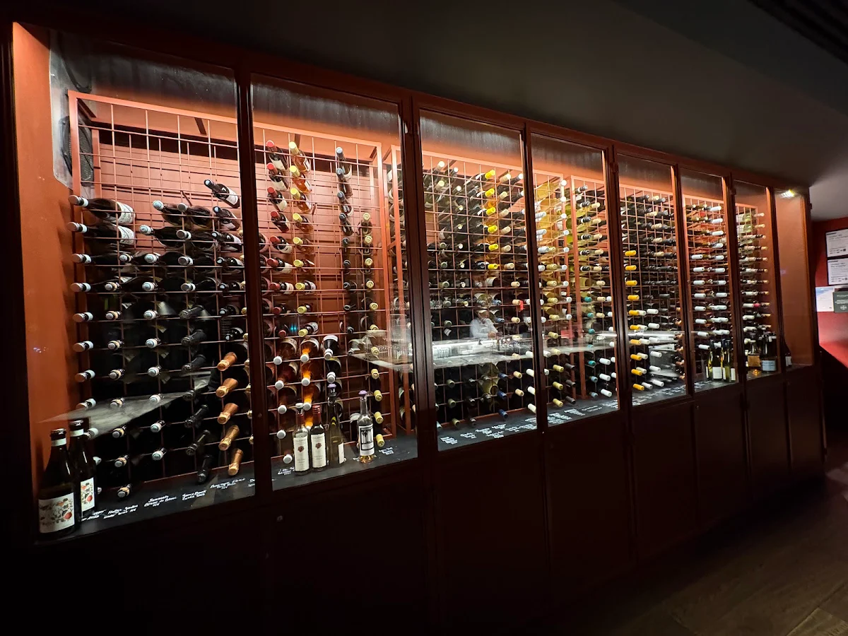 Vibe, EDWIN WINE BAR AND CELLAR