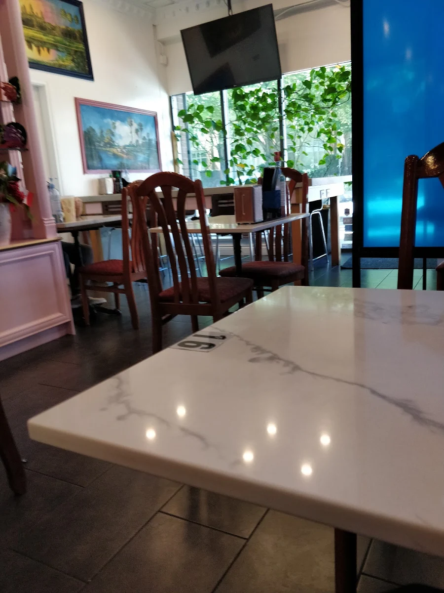 Vibe, Pho Khanh Express (Beatty)