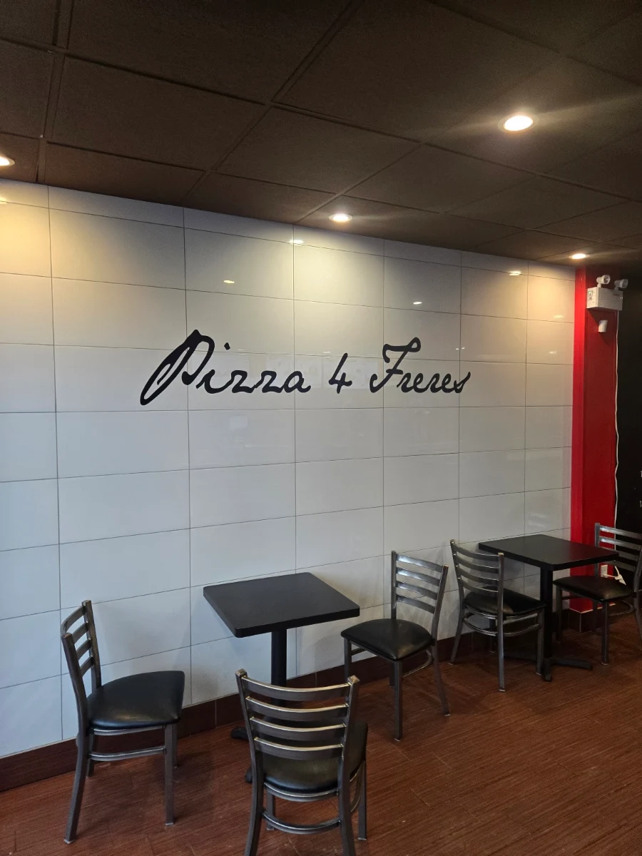 Vibe, Pizza 4 Frères Beaubien