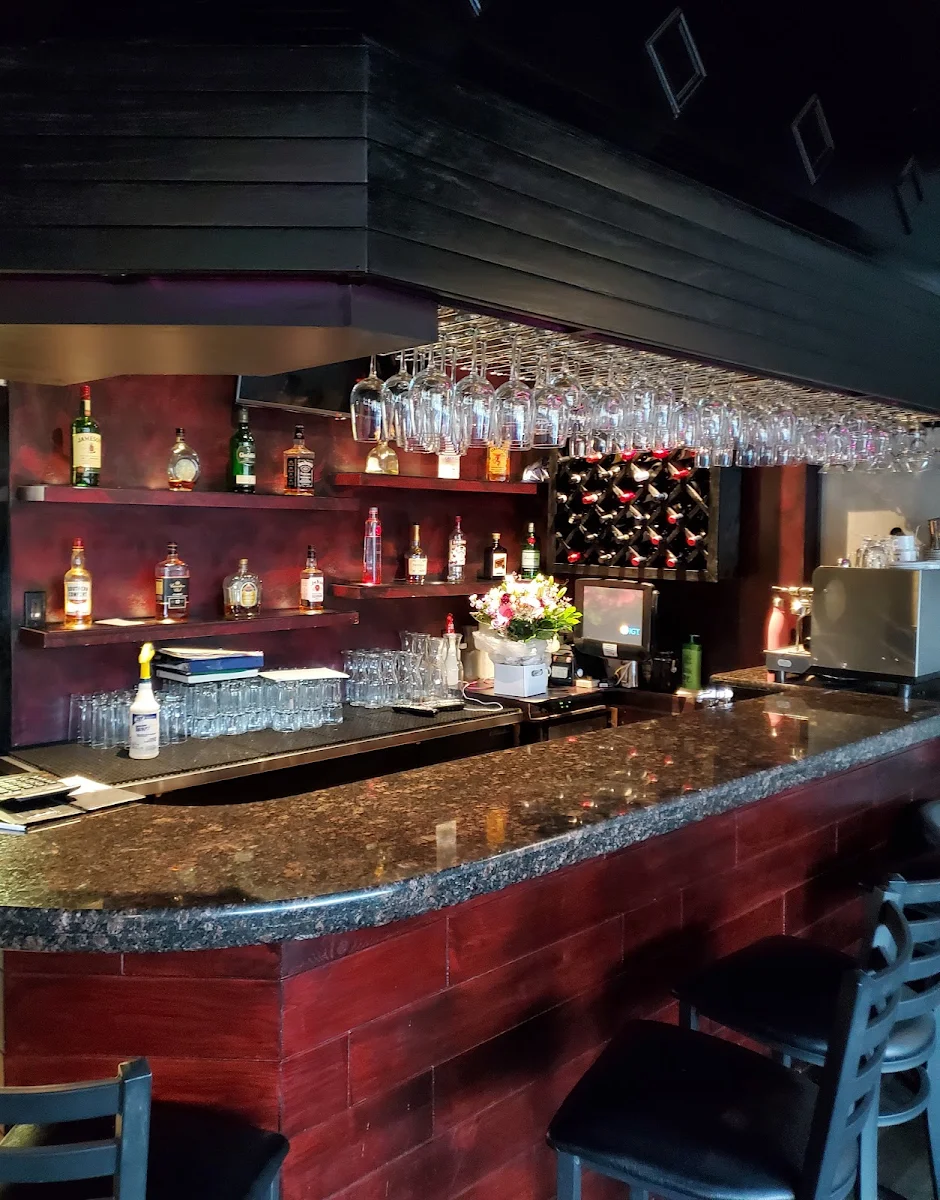 Vibe, Paradise Restaurant