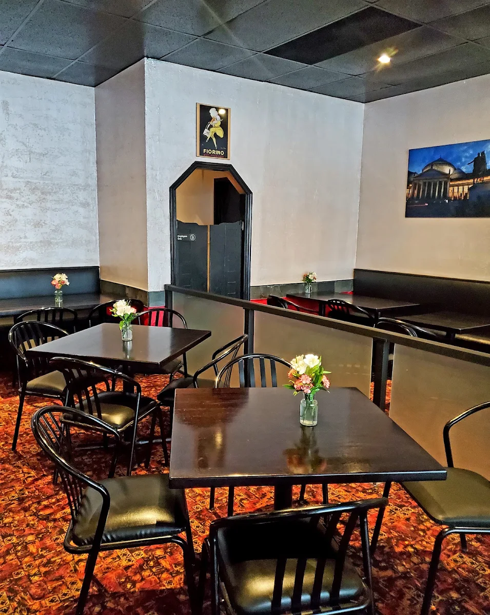 Vibe, Paradise Restaurant