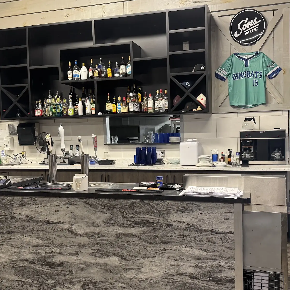 Vibe, Padre's Grill House