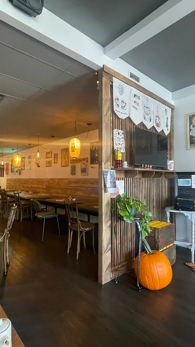 Vibe, TORA Sushi Paris (호랑이식당)