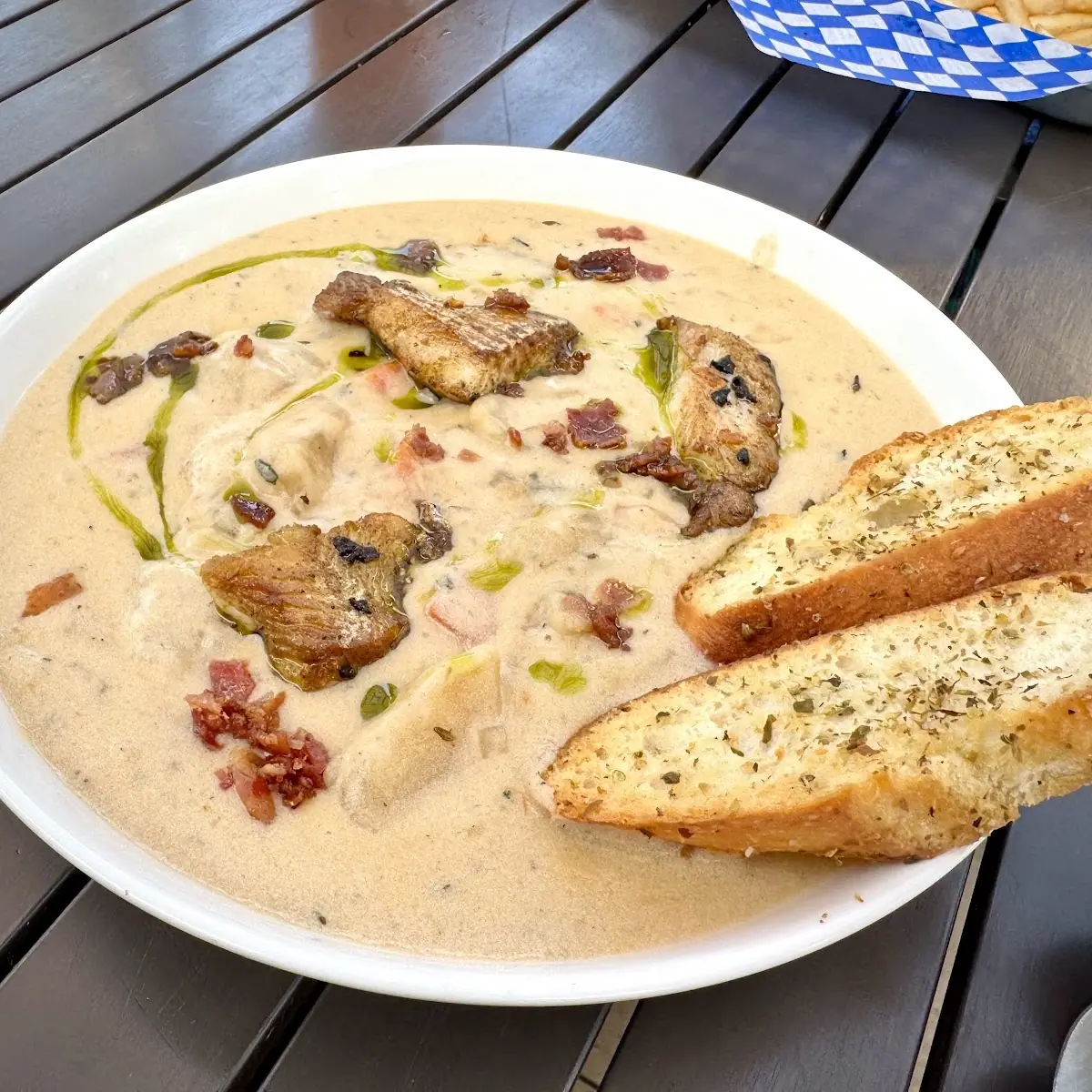 Food & drink, Char And Chowder