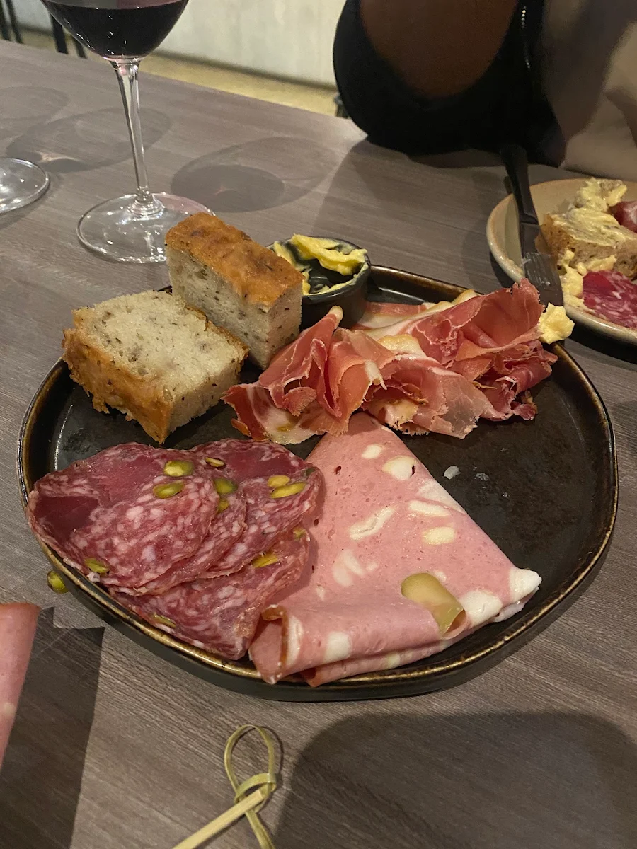 Food & drink, Mother Vine