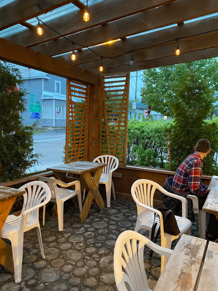 Vibe, L'Imposteur Resto-Traiteur Flexi-Végé
