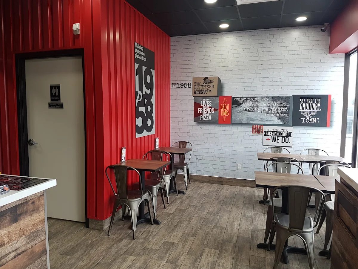 Vibe, Pizza Hut