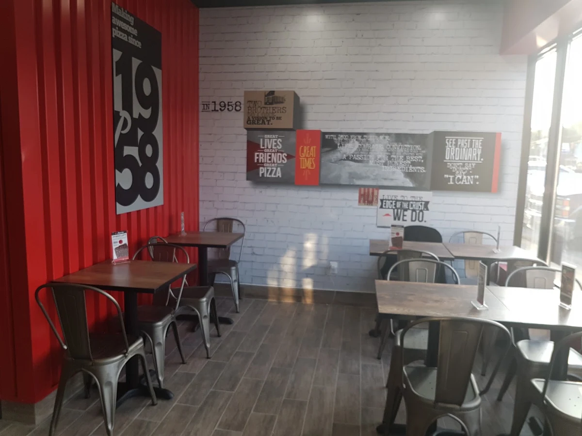 Vibe, Pizza Hut