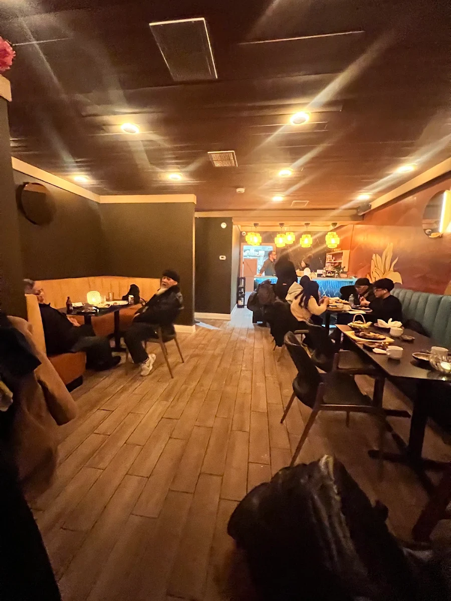 Vibe, Basi Restaurant