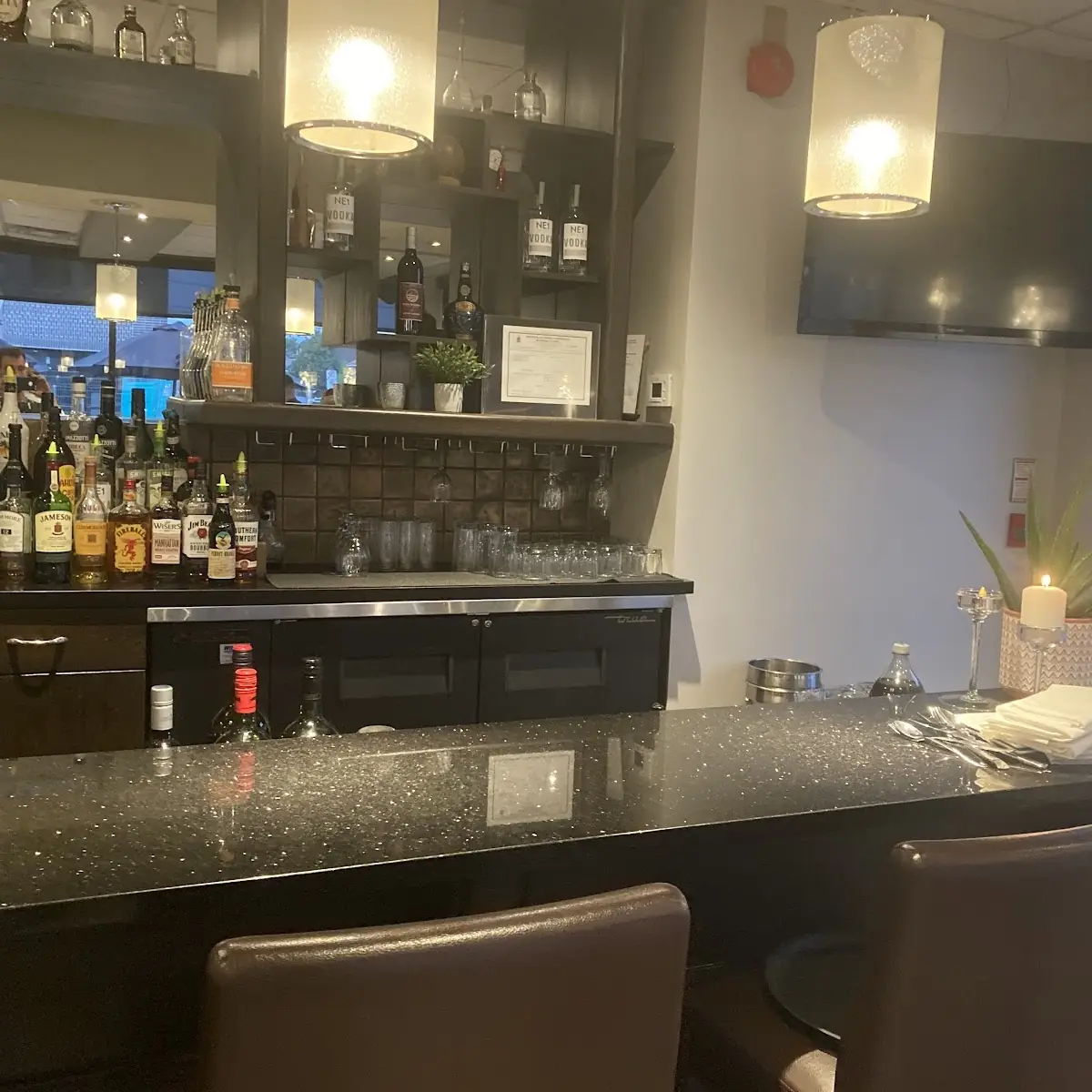 Vibe, La Contessa Ristorante
