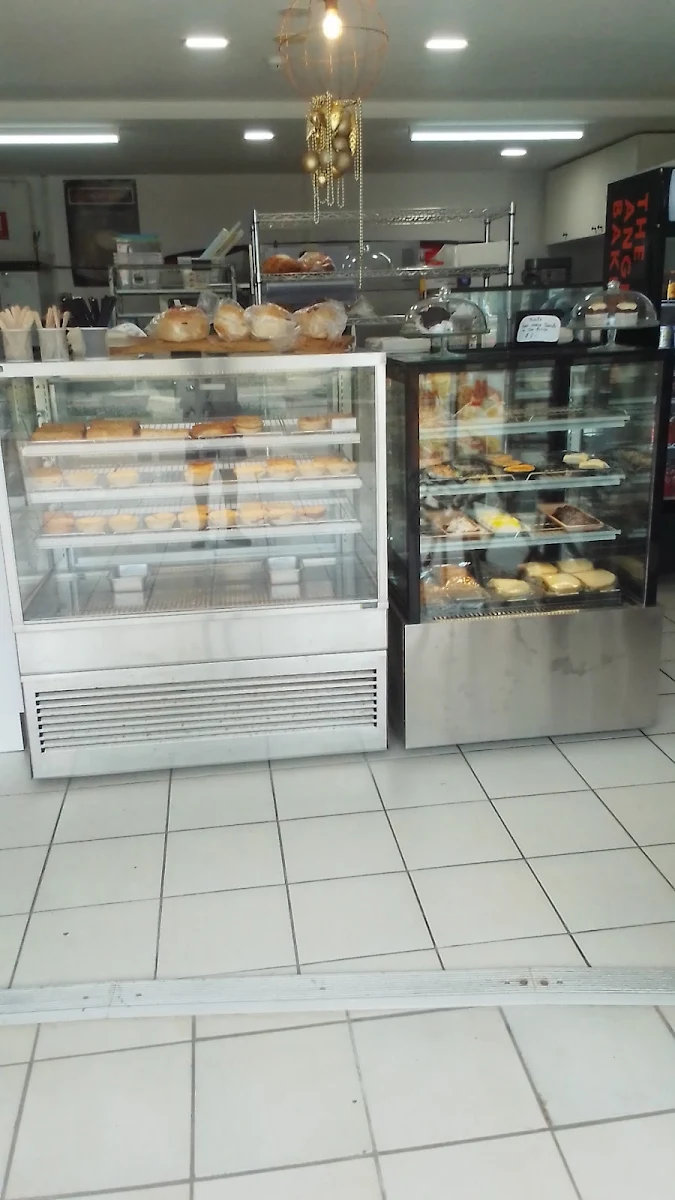 Vibe, The Angry Baker