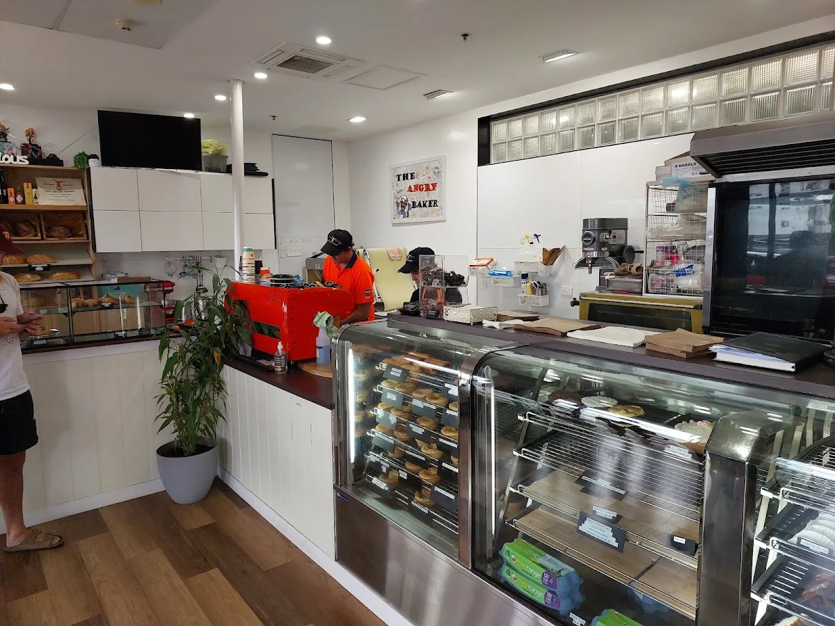 Vibe, The Angry Baker