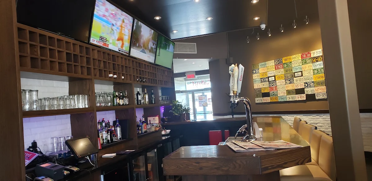 Vibe, Gabriel Pizza