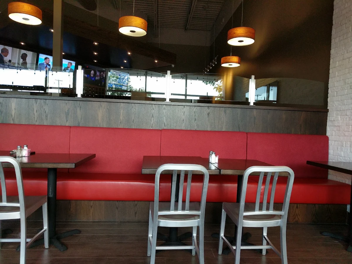Vibe, Gabriel Pizza
