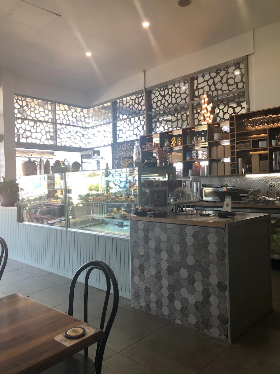 Vibe, Gamble & Brown Cafe