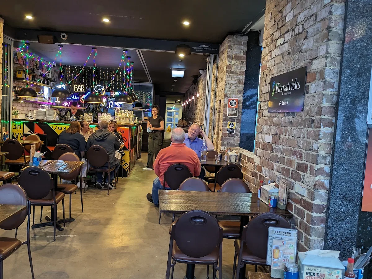 Vibe, Mex & Co Manly