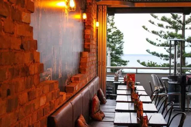 Vibe, Mex & Co Manly