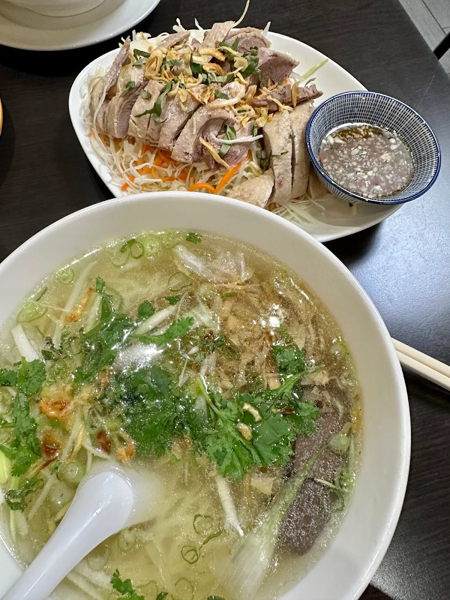 Food & drink, PHO NON LA
