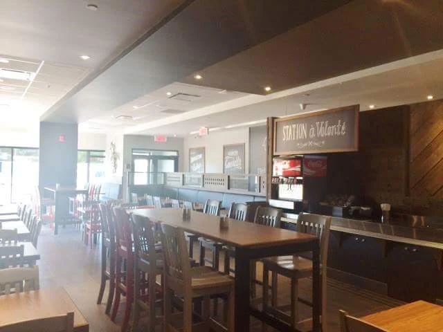 Vibe, Express St-Hubert