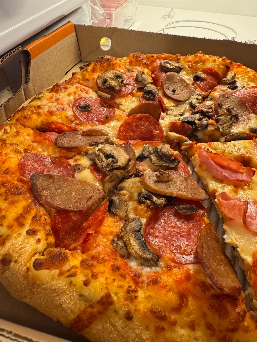 Food & drink, Pizza Pizza