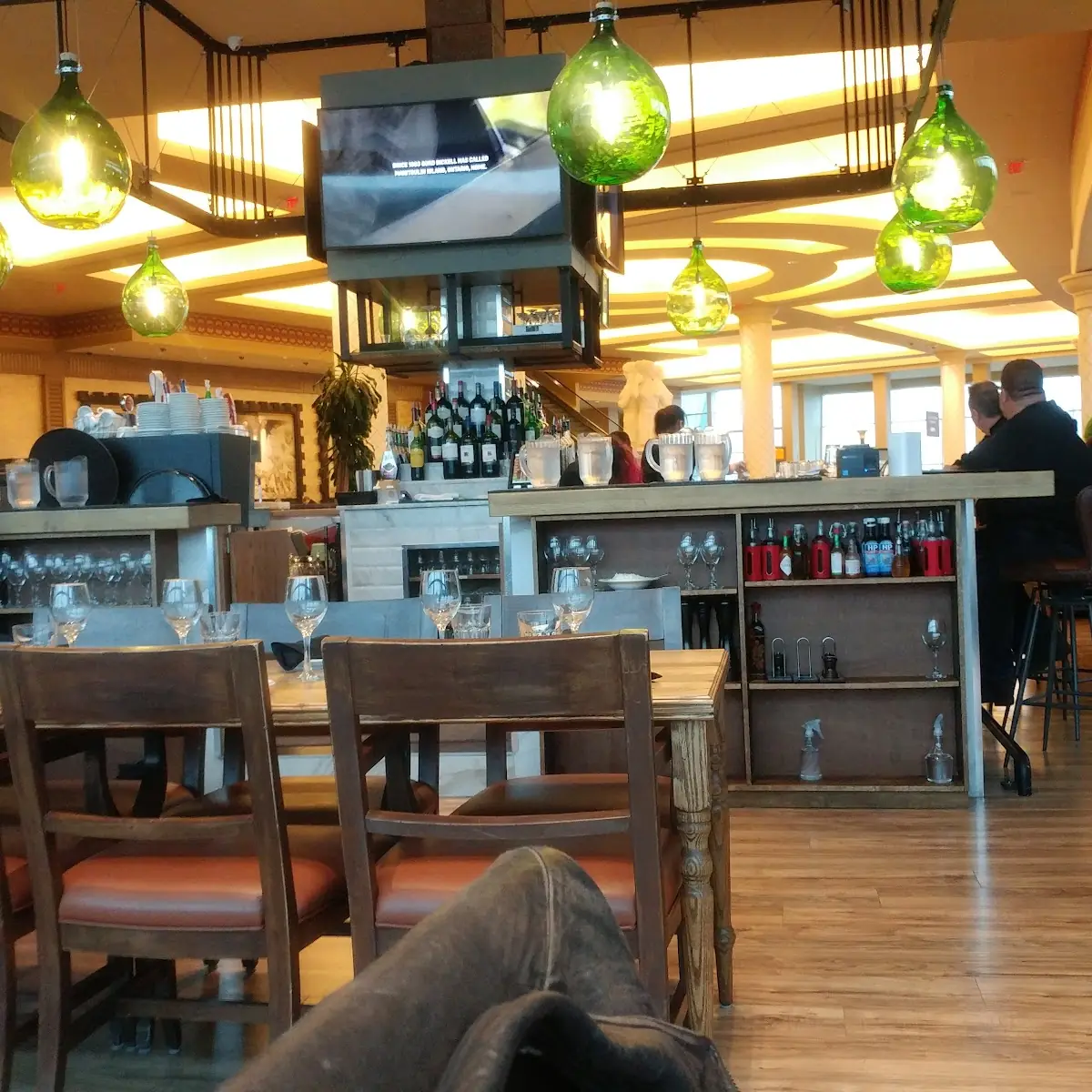 Vibe, Spago Caesars Windsor