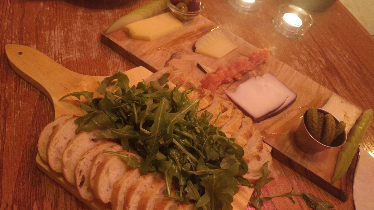 Food & drink, Bijoux Bar