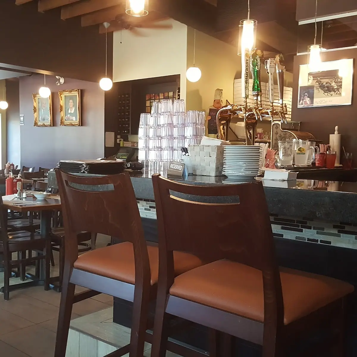 Vibe, Tommy's Bar-B-Q