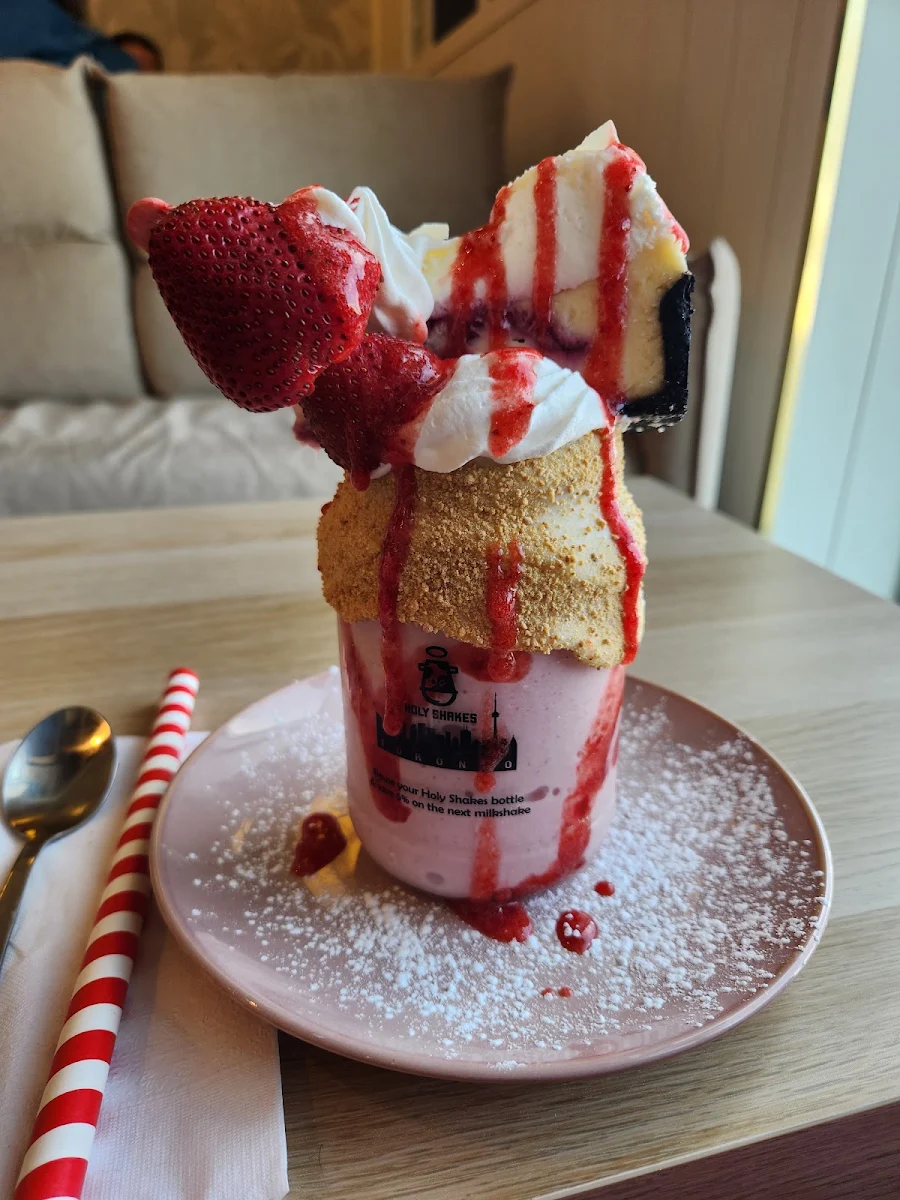Food & drink, Holy Shakes Café. Dessert. Eatery.
