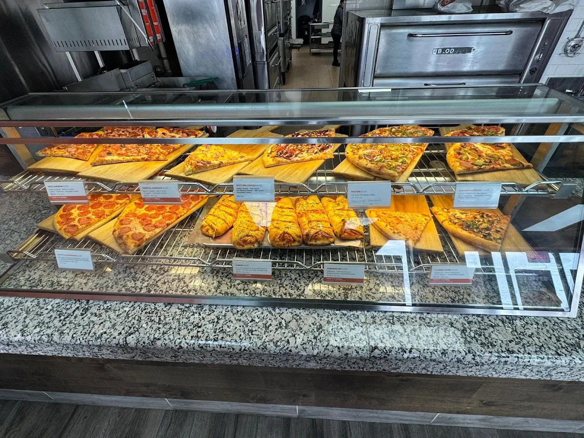 Vibe, Pizza Pizza