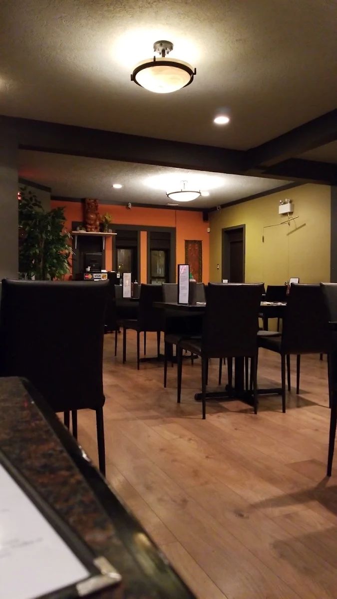 Vibe, Pho Vuong Restaurant - Duncan