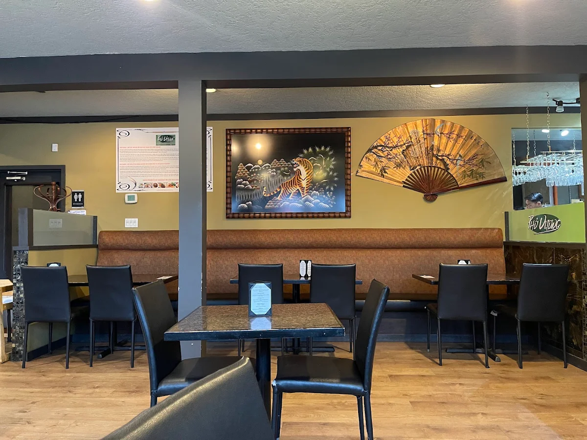 Vibe, Pho Vuong Restaurant - Duncan