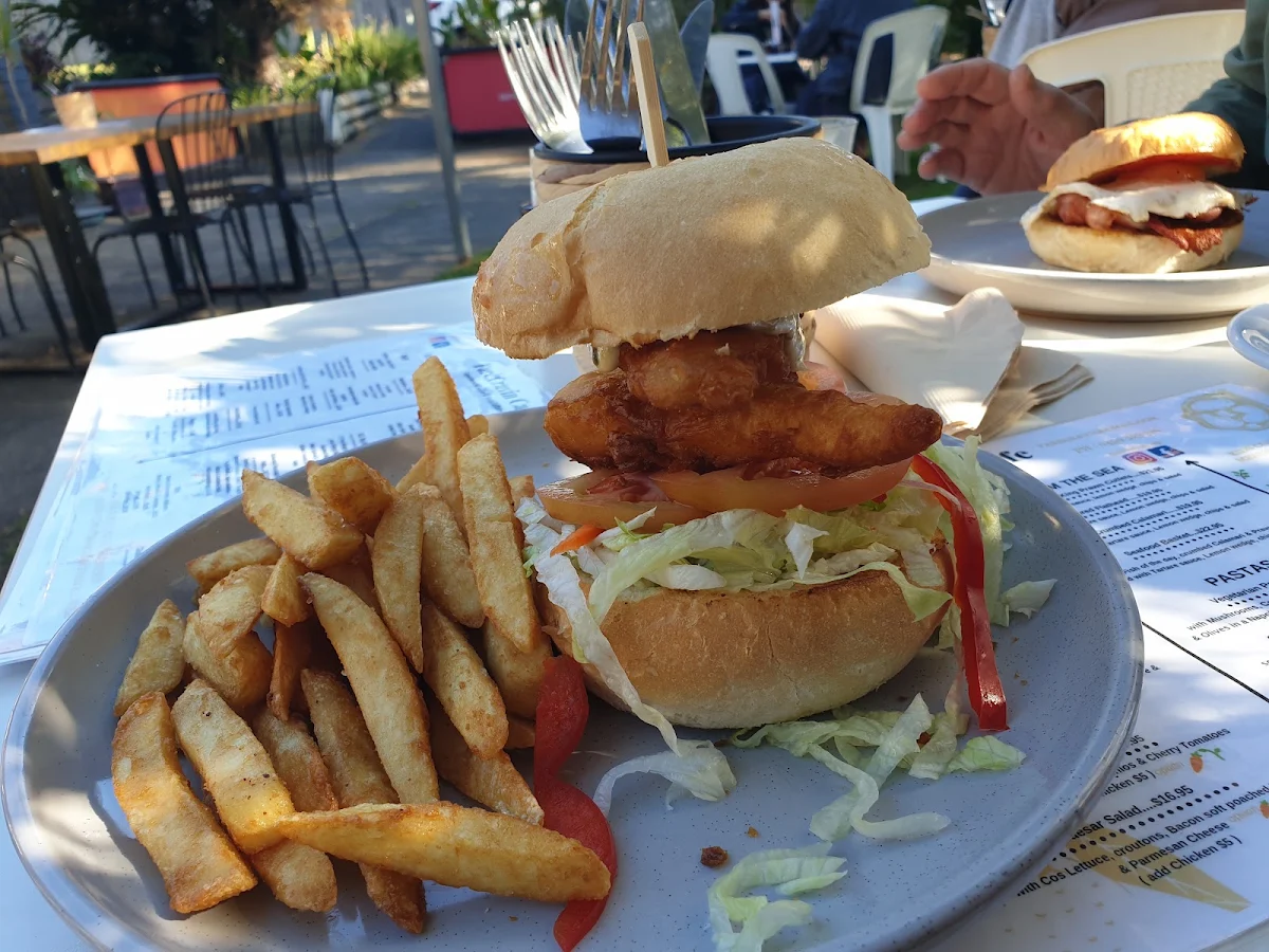 Food & drink, Fare Cravin' cafe