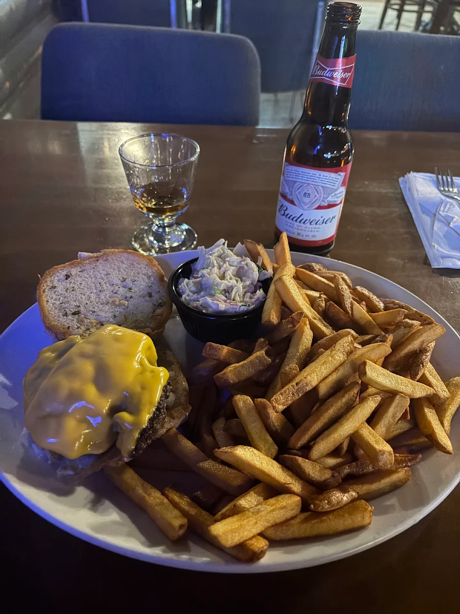 Food & drink, Richer Tavern and resturant