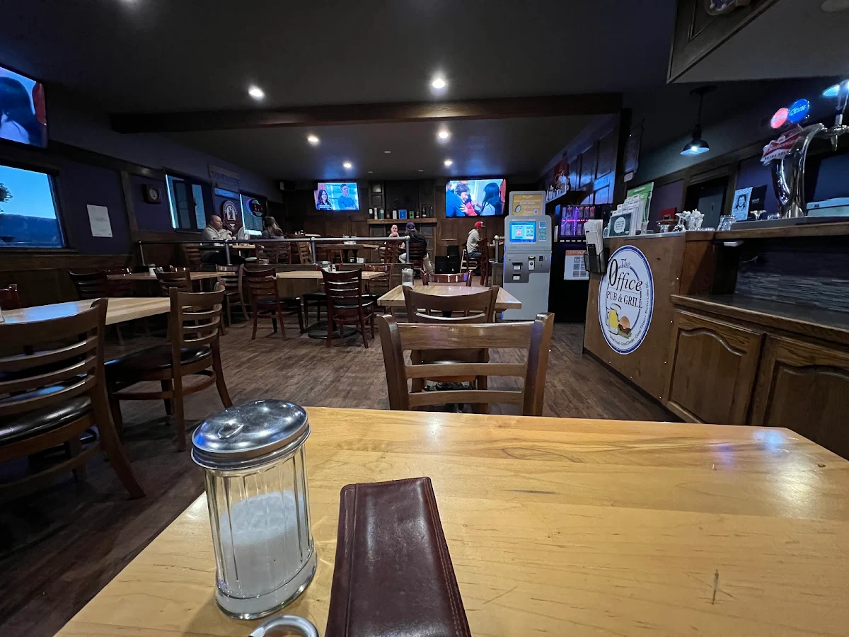 Vibe, The Office Pub & Grill