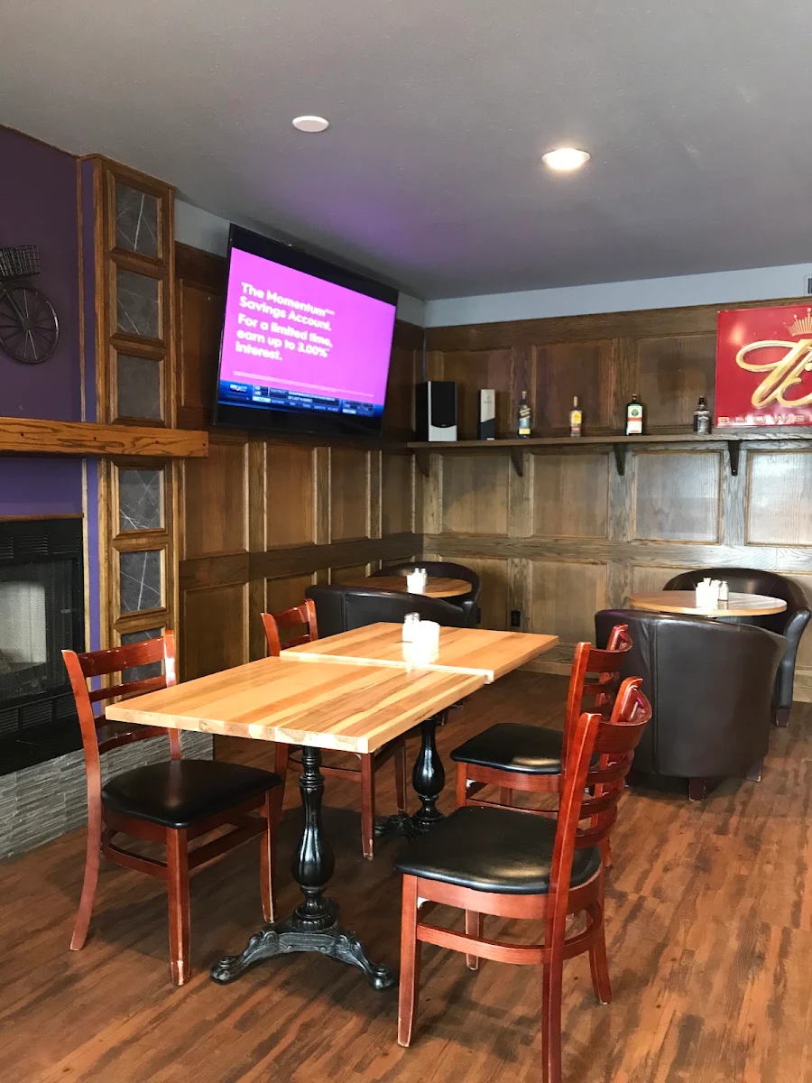 Vibe, The Office Pub & Grill