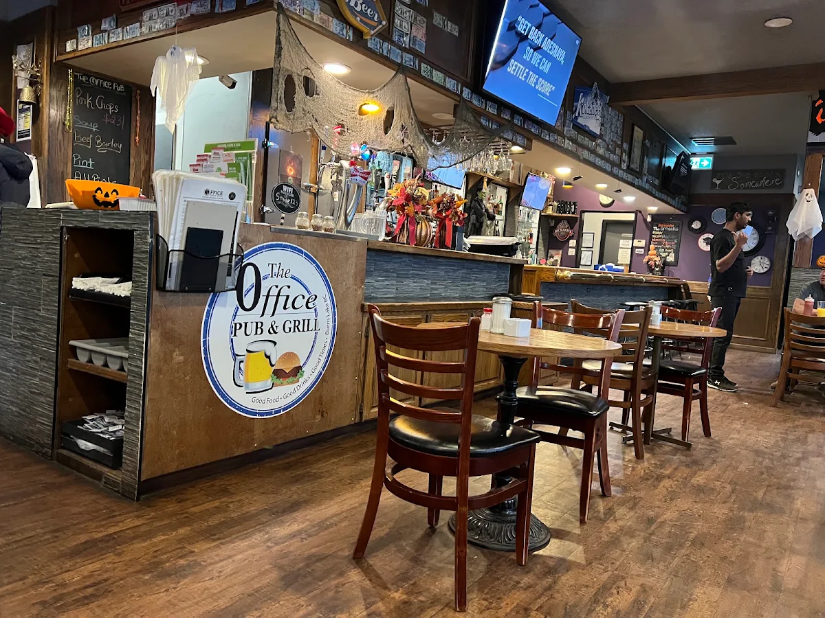Vibe, The Office Pub & Grill