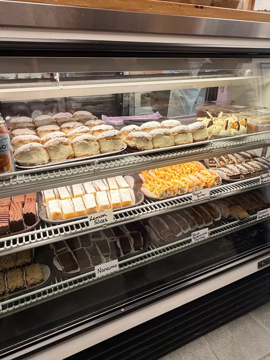Vibe, Offshore Bakery